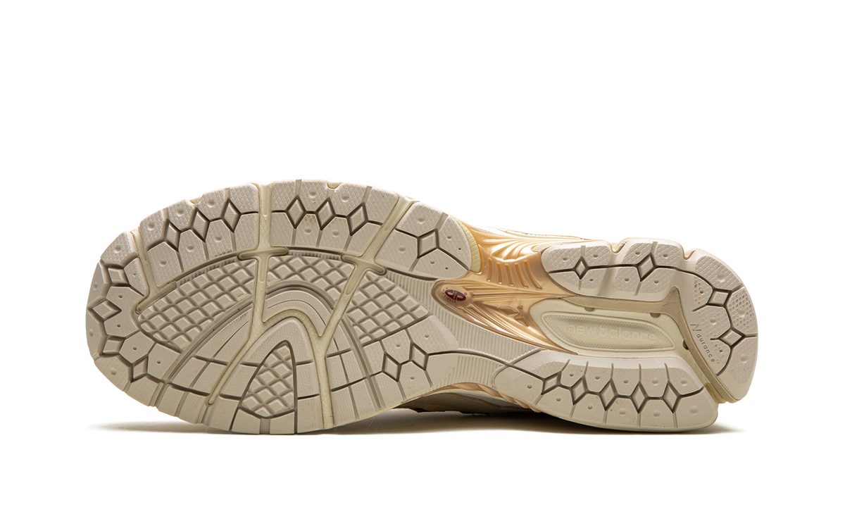 New Balance 2002RD "Protection Pack - Sandstone" Sneakers